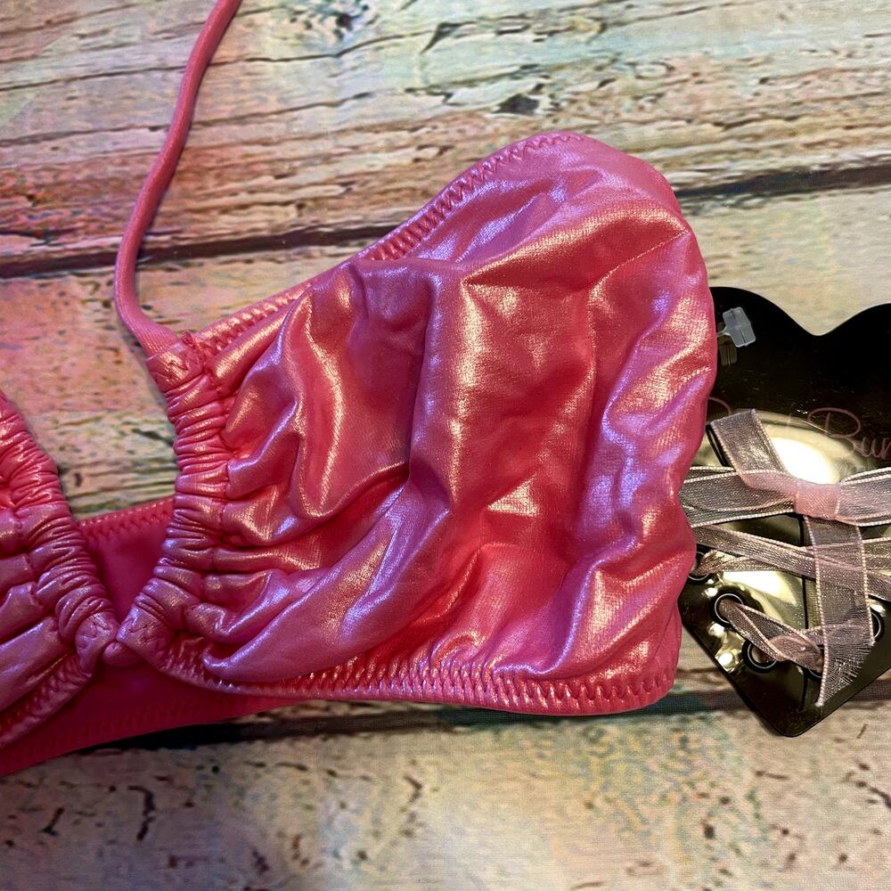 Beach Bunny Bikini Top Womens XS Pink Metallic Halter Swim Pool Beach Vacation - Picture 2 of 5